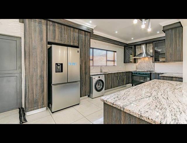 4 BEDROOM HOUSE FOR SALE IN RANDHART